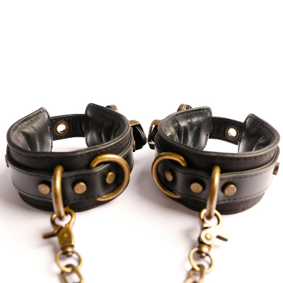 Наножники из коровьей кожи с металической цепочкой (R1103)